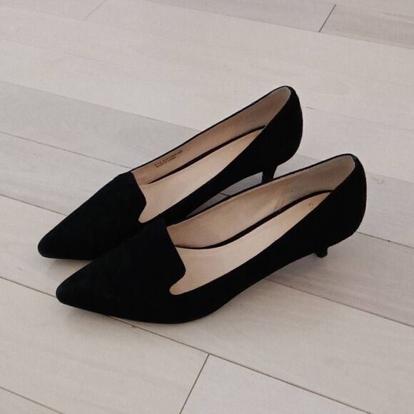 Cole Haan Women's Suede Daphne Kitten Heel Pumps Black Size 6B - Picture 1 of 6